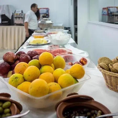 מלון Porto Plazza הרסוניסוס