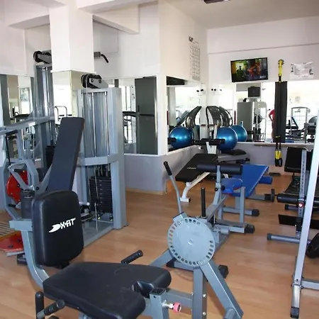 מלון Porto Plazza הרסוניסוס