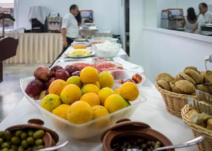 מלון Porto Plazza הרסוניסוס