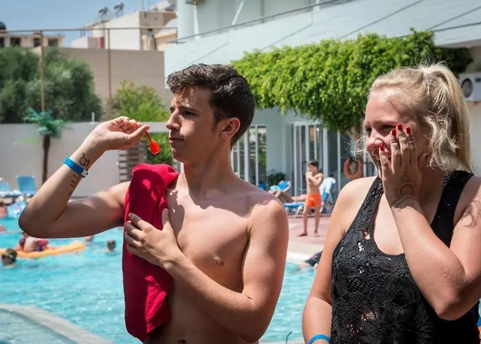 Porto Plazza הרסוניסוס