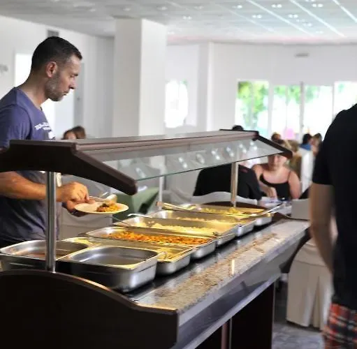 Porto Plazza 3* הרסוניסוס