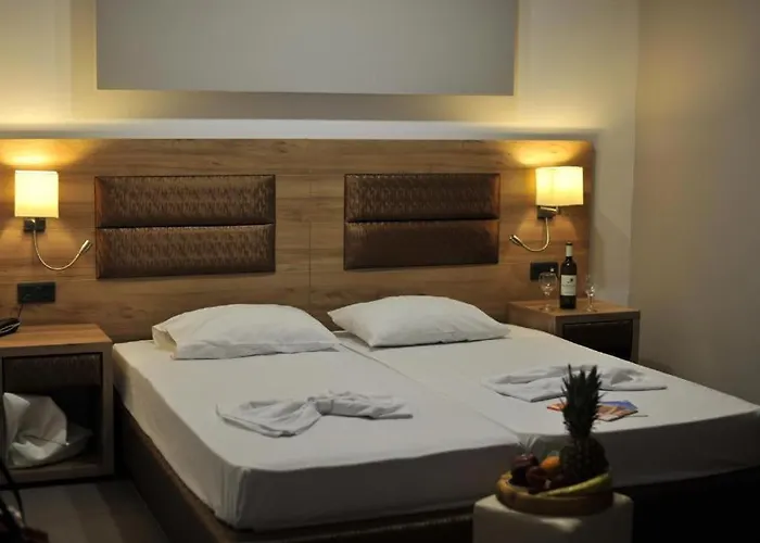 Ξενοδοχείο Porto Plazza 3*